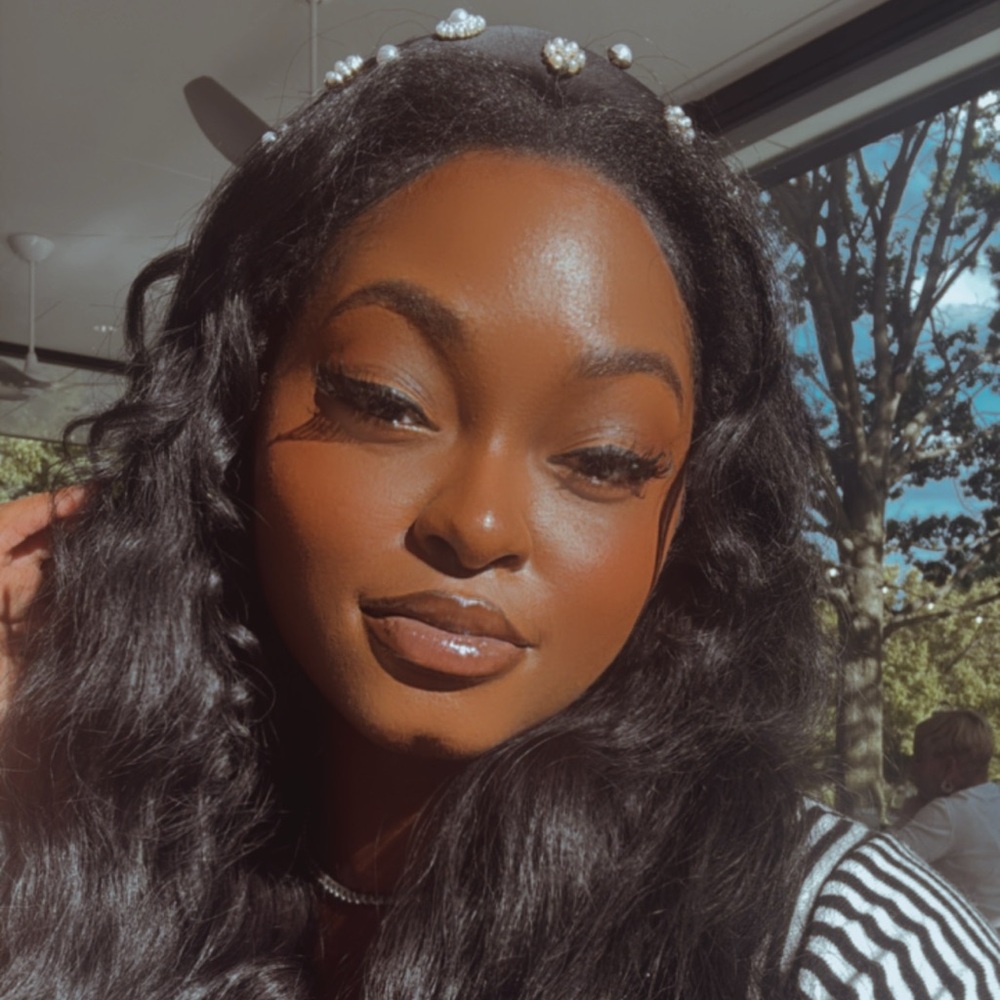 Meet your Posher, Faith